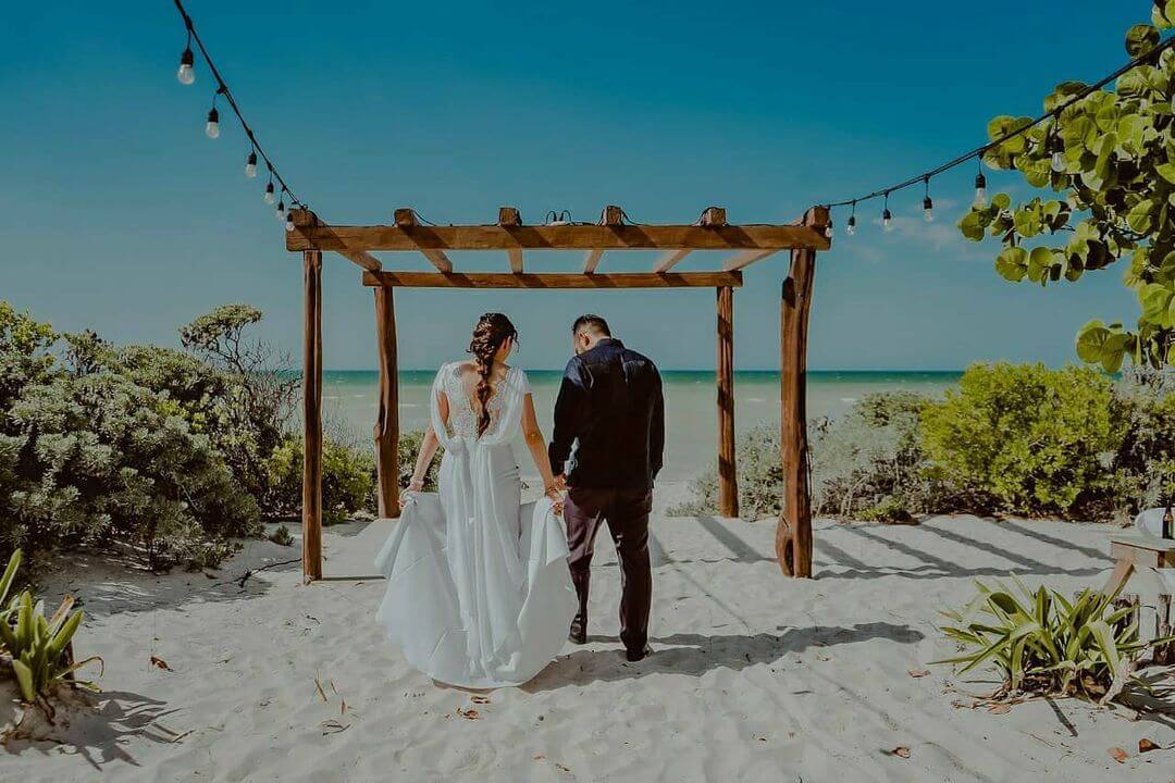 ani-ramos-beach-wedding-yucatan